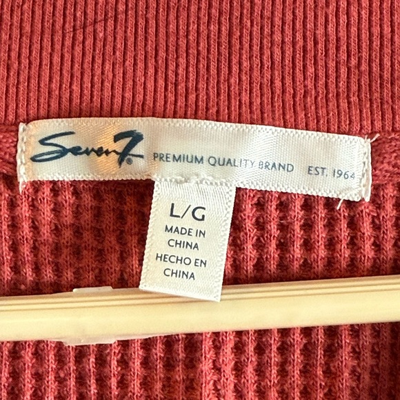 Seven7 Women's Sz L Long Sleeve Soft Waffle V-Neck Cotton Blend Rust/Salmon Top - Picture 3 of 5